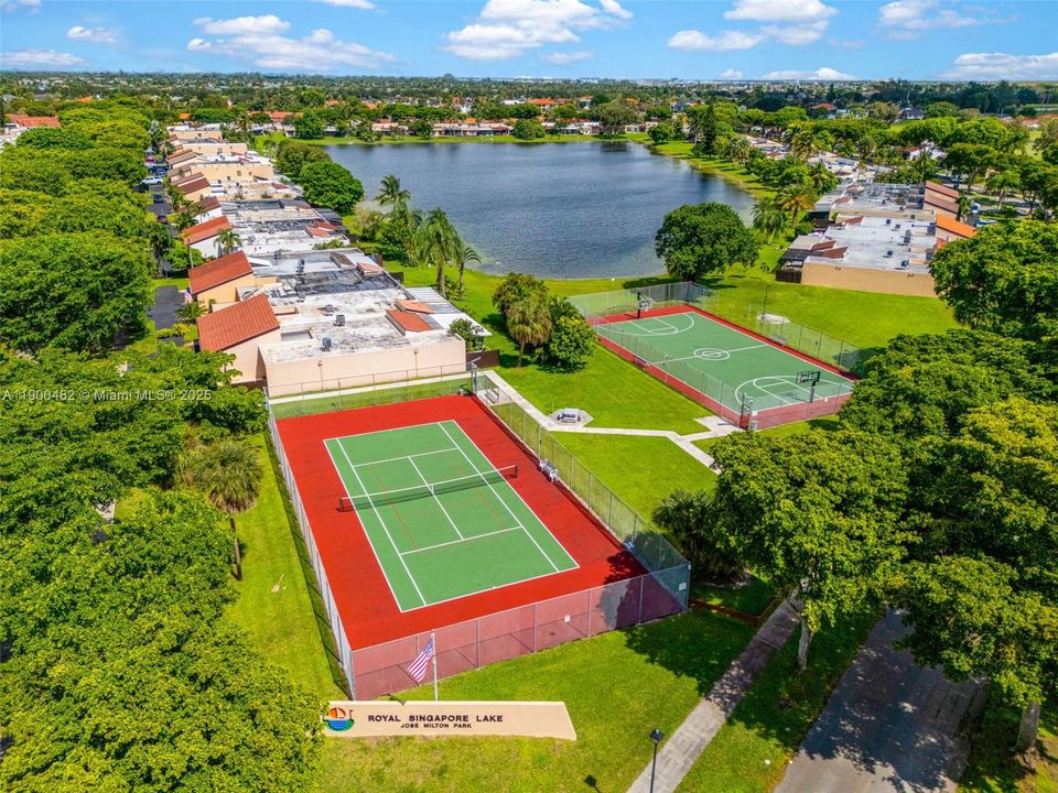 Active With Contract: $634,000 (3 beds, 2 baths, 2069 Square Feet)