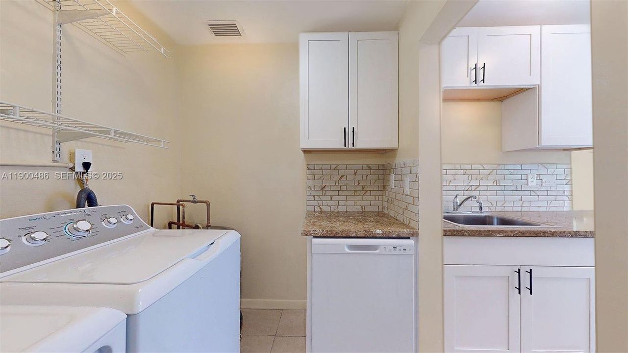 For Rent: $2,250 (3 beds, 1 baths, 836 Square Feet)