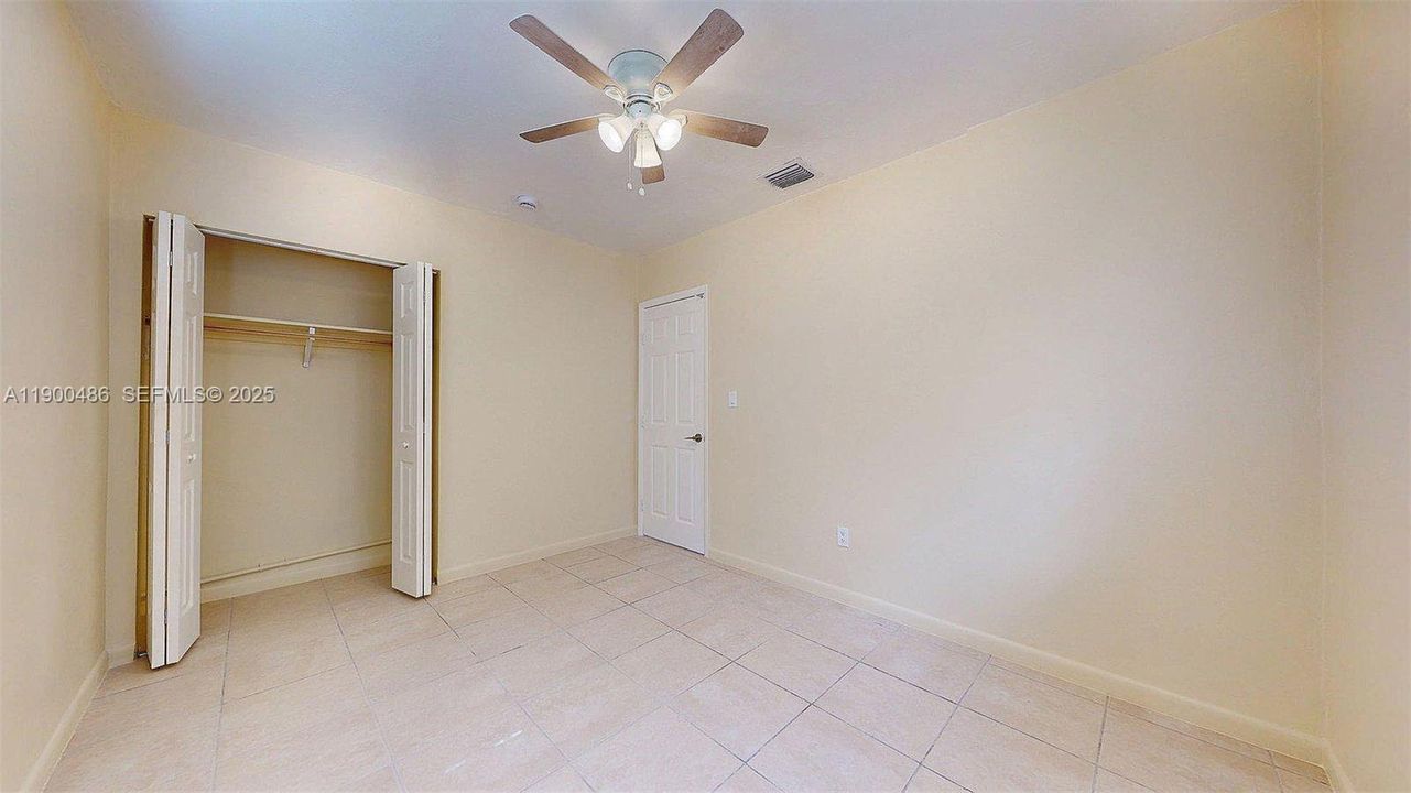 For Rent: $2,250 (3 beds, 1 baths, 836 Square Feet)