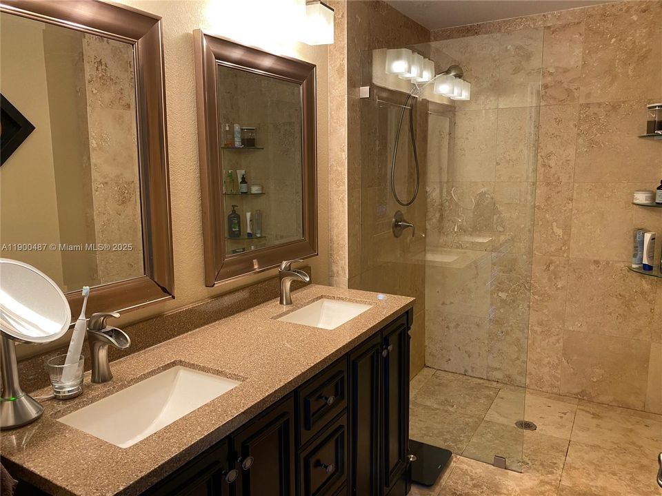 最近租的: $2,200 (3 贝兹, 2 浴室, 1361 平方英尺)