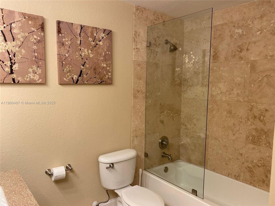 最近租的: $2,200 (3 贝兹, 2 浴室, 1361 平方英尺)