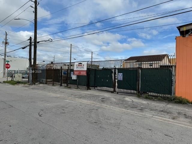 На продажу: $1,700,000 (0 спален, 0 ванн, 0 Квадратных фут)