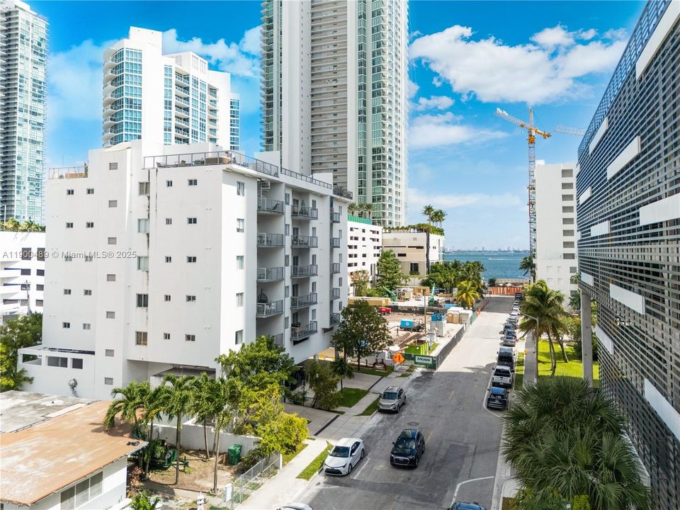 For Rent: $5,000 (2 beds, 2 baths, 777 Square Feet)