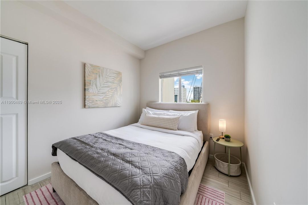 For Rent: $5,000 (2 beds, 2 baths, 777 Square Feet)