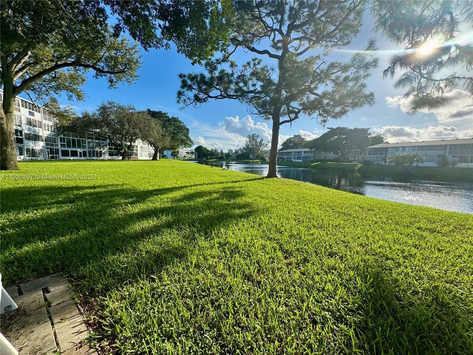 待售: $115,000 (1 贝兹, 1 浴室, 738 平方英尺)