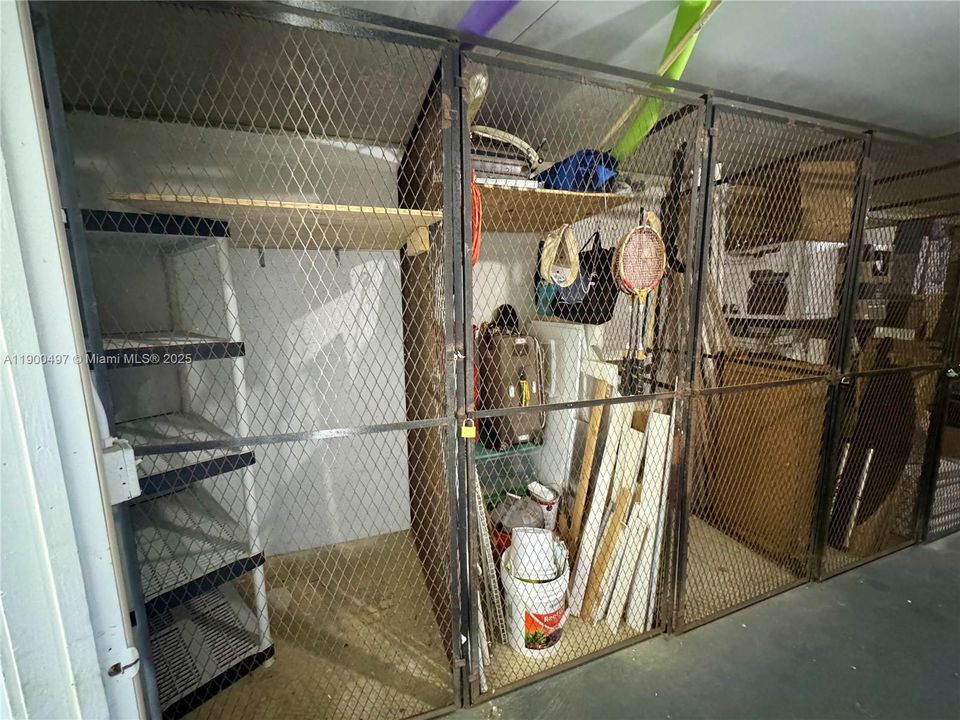 待售: $115,000 (1 贝兹, 1 浴室, 738 平方英尺)