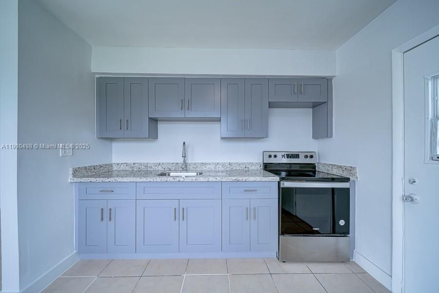 For Rent: $2,200 (2 beds, 1 baths, 1683 Square Feet)