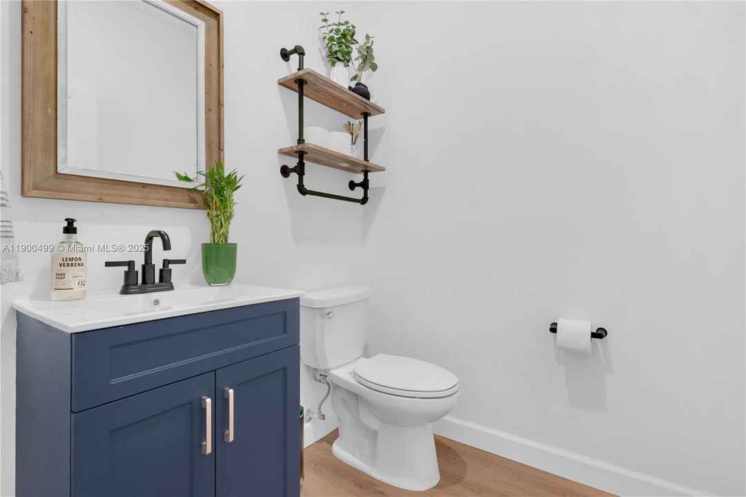 出租: $3,850 (4 贝兹, 2 浴室, 2190 平方英尺)