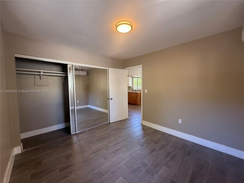 For Rent: $1,750 (1 beds, 1 baths, 2048 Square Feet)