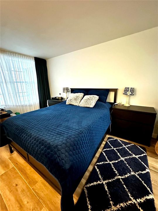 最近租的: $2,000 (1 贝兹, 1 浴室, 775 平方英尺)