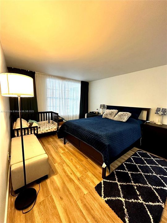 最近租的: $2,000 (1 贝兹, 1 浴室, 775 平方英尺)