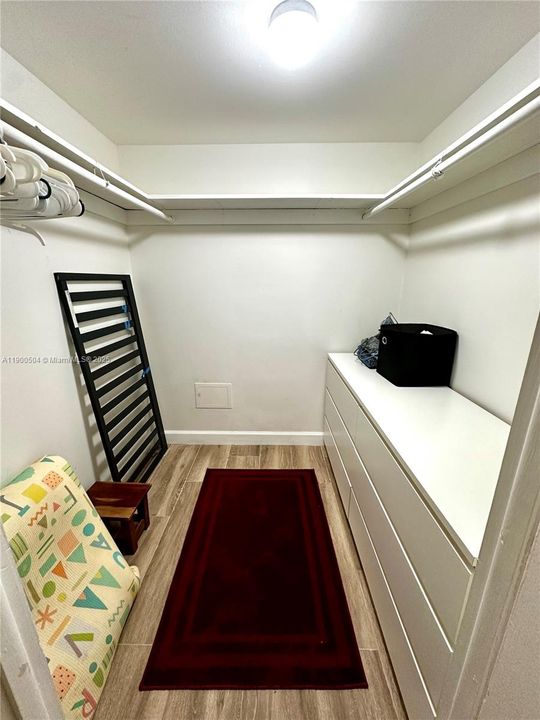 最近租的: $2,000 (1 贝兹, 1 浴室, 775 平方英尺)