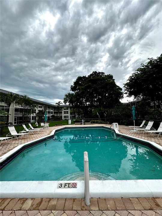 最近租的: $2,000 (1 贝兹, 1 浴室, 775 平方英尺)