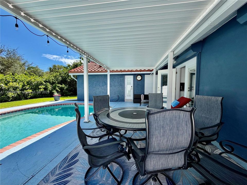 Recently Rented: $5,200 (3 beds, 2 baths, 2442 Square Feet)