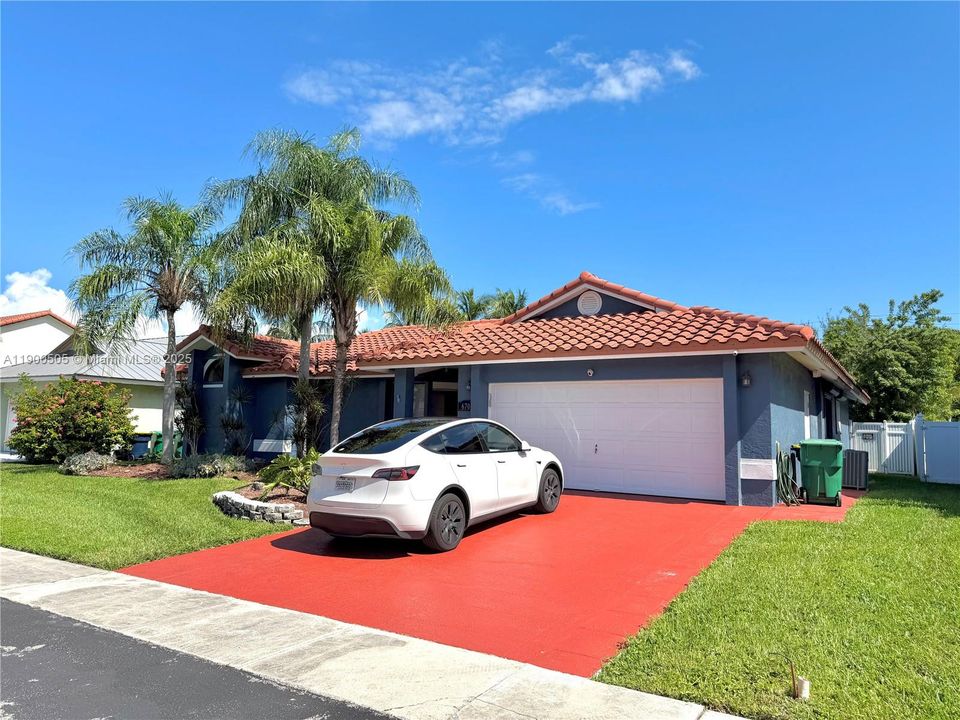 Recently Rented: $5,200 (3 beds, 2 baths, 2442 Square Feet)