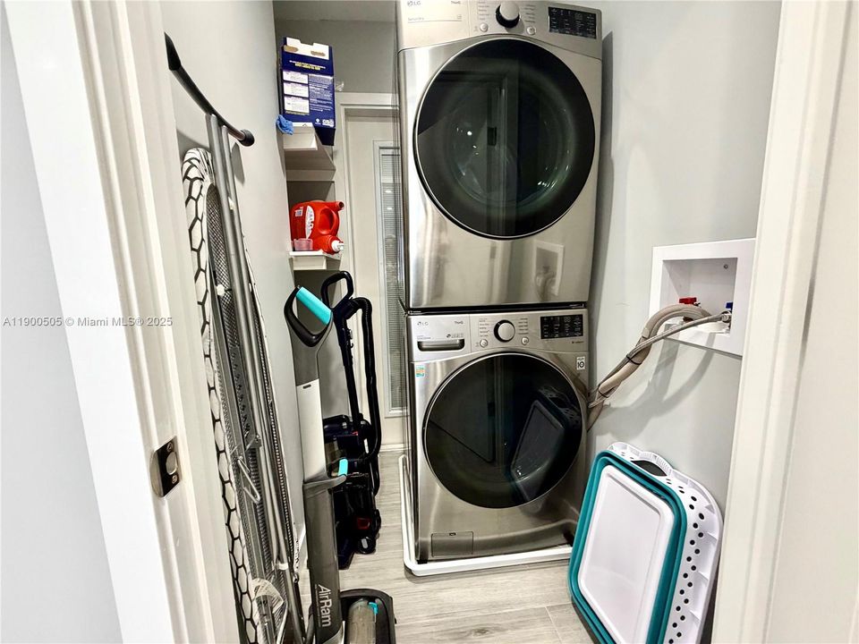 Recently Rented: $5,200 (3 beds, 2 baths, 2442 Square Feet)