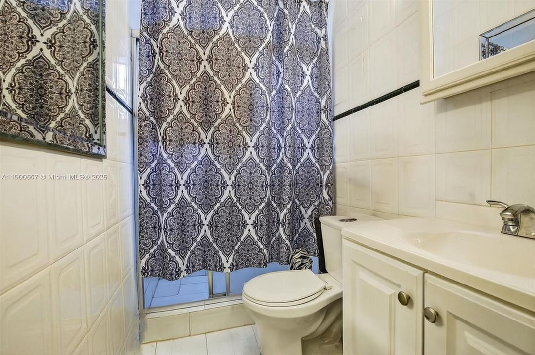 Active With Contract: $440,000 (4 beds, 2 baths, 1200 Square Feet)