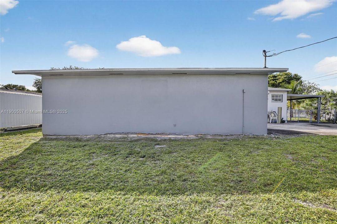 Active With Contract: $440,000 (4 beds, 2 baths, 1200 Square Feet)