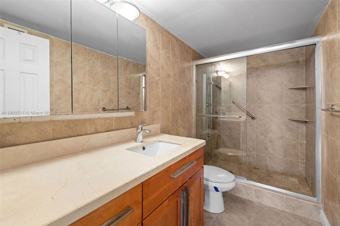 For Sale: $295,000 (2 beds, 2 baths, 1400 Square Feet)