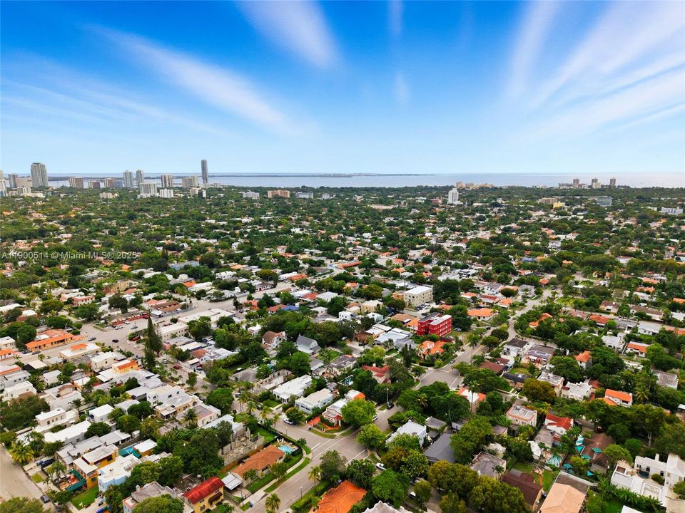 For Sale: $1,180,000 (4 beds, 4 baths, 1949 Square Feet)