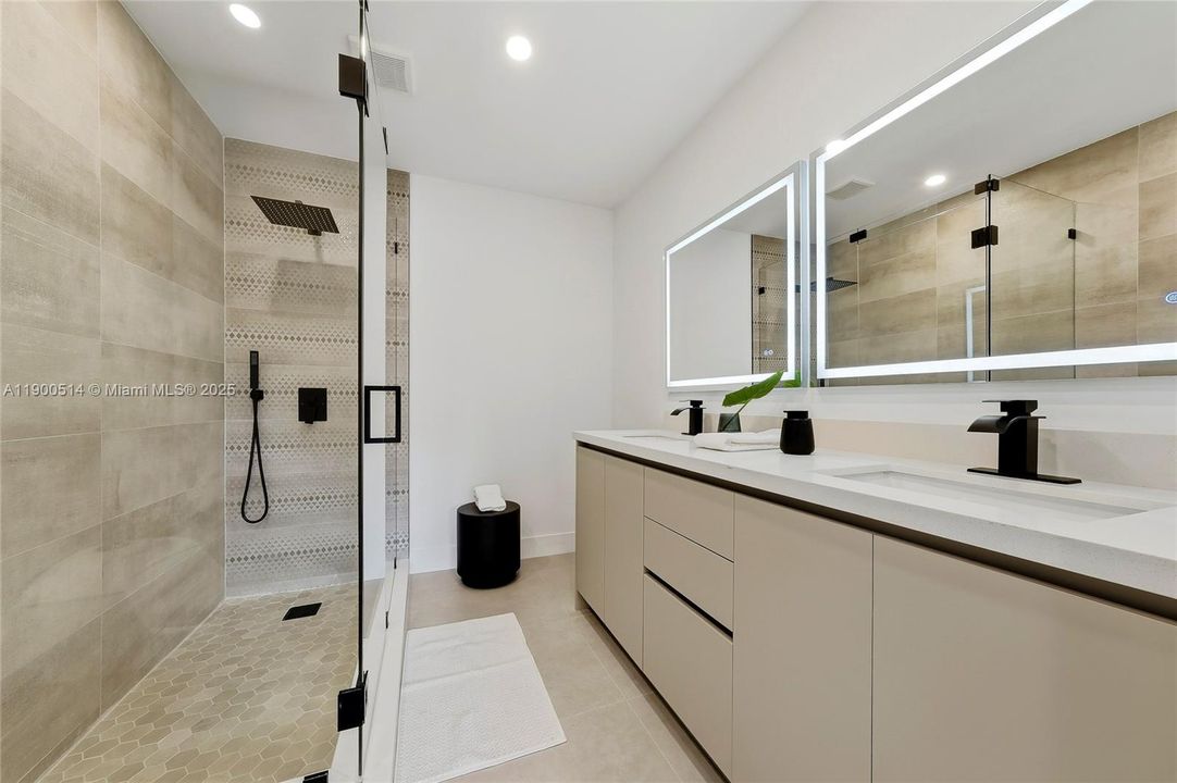 For Sale: $1,180,000 (4 beds, 4 baths, 1949 Square Feet)