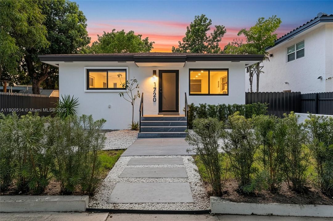 For Sale: $1,180,000 (4 beds, 4 baths, 1949 Square Feet)