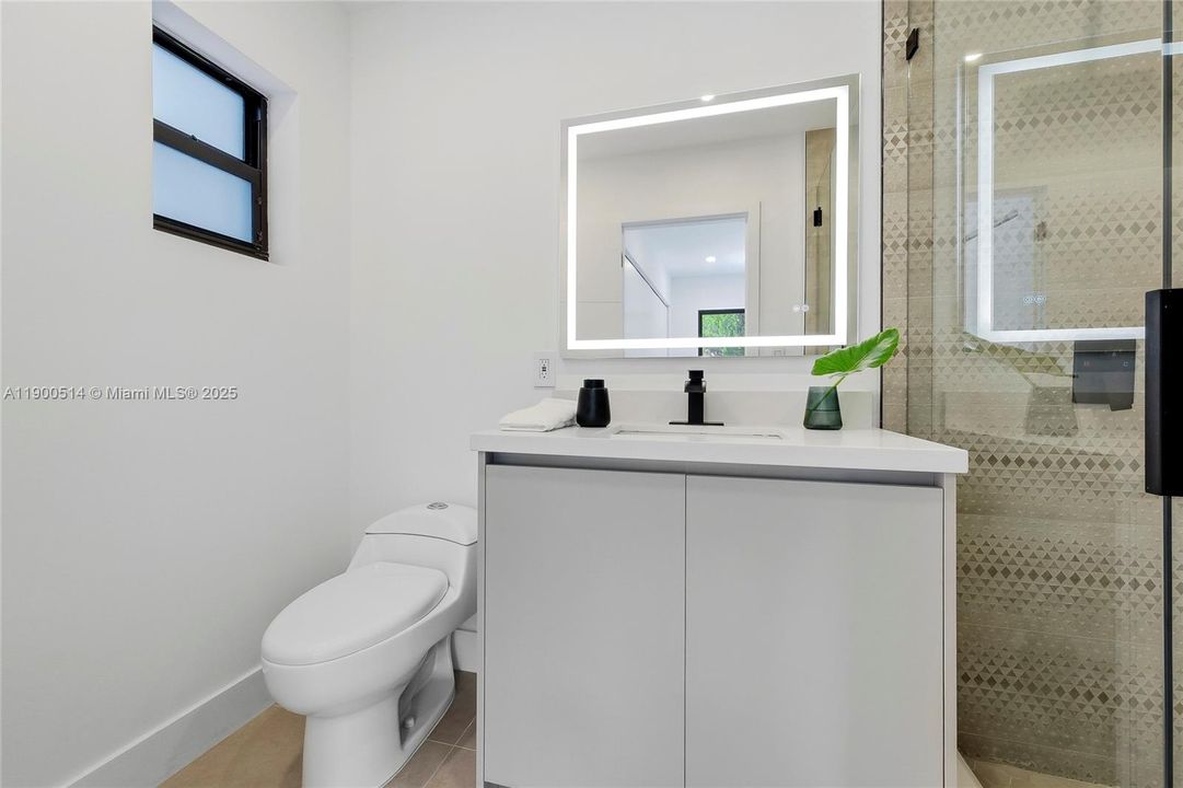 For Sale: $1,180,000 (4 beds, 4 baths, 1949 Square Feet)