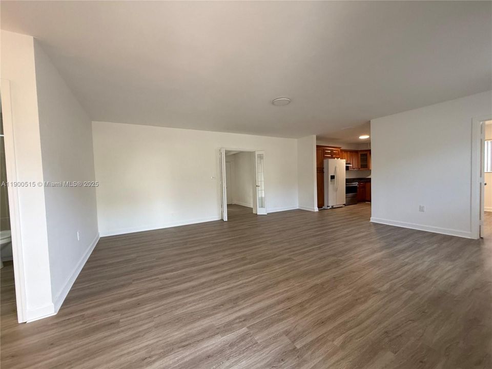 Recently Rented: $3,000 (3 beds, 1 baths, 2346 Square Feet)
