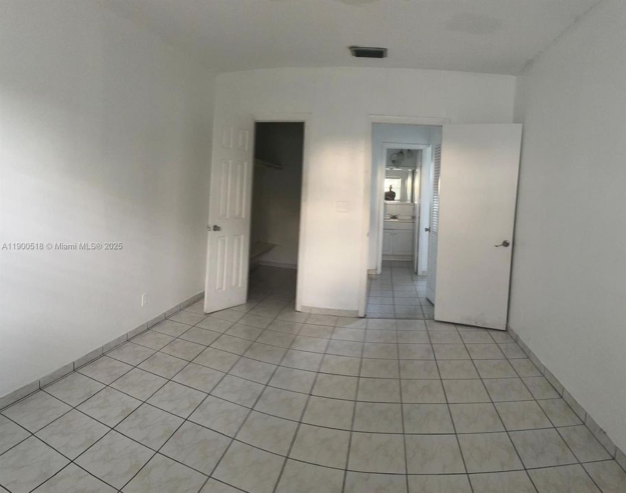 For Rent: $1,600 (1 beds, 1 baths, 645 Square Feet)