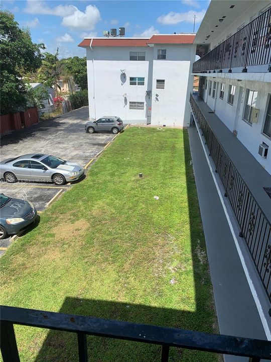 For Rent: $1,600 (1 beds, 1 baths, 645 Square Feet)