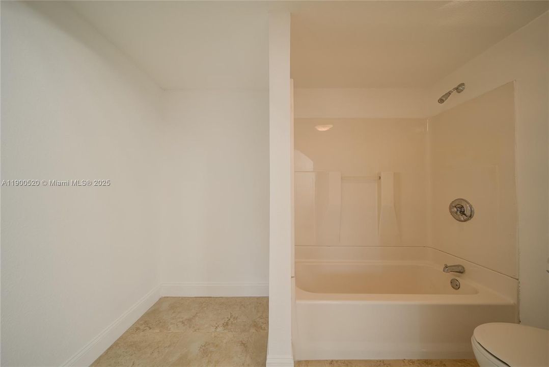 For Sale: $483,000 (2 beds, 2 baths, 1331 Square Feet)