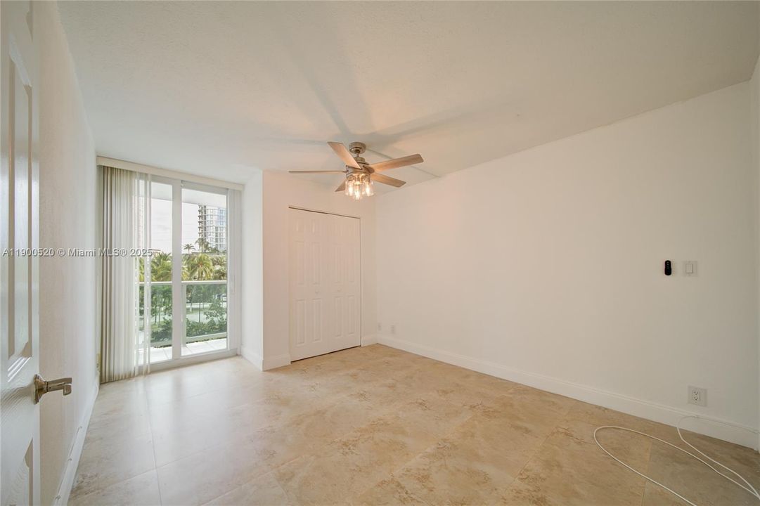 For Sale: $483,000 (2 beds, 2 baths, 1331 Square Feet)