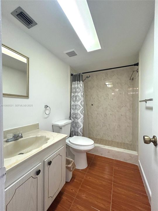 For Sale: $135,000 (2 beds, 2 baths, 1090 Square Feet)