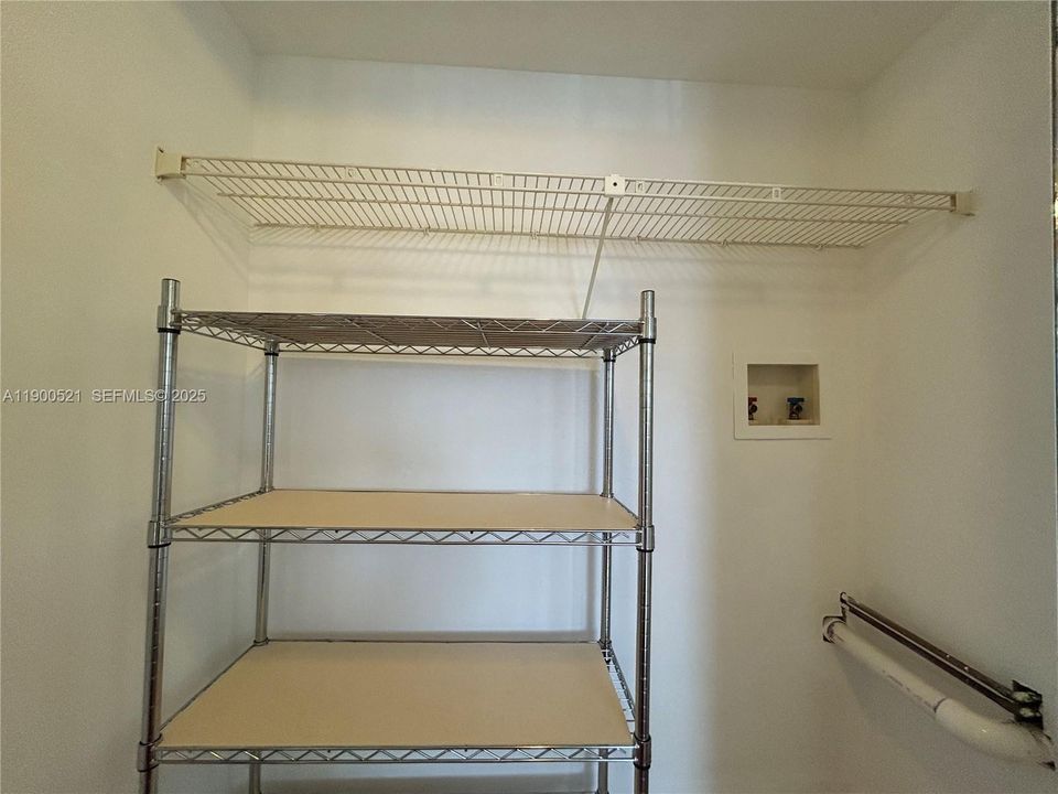 For Sale: $135,000 (2 beds, 2 baths, 1090 Square Feet)