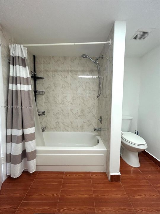 For Sale: $135,000 (2 beds, 2 baths, 1090 Square Feet)