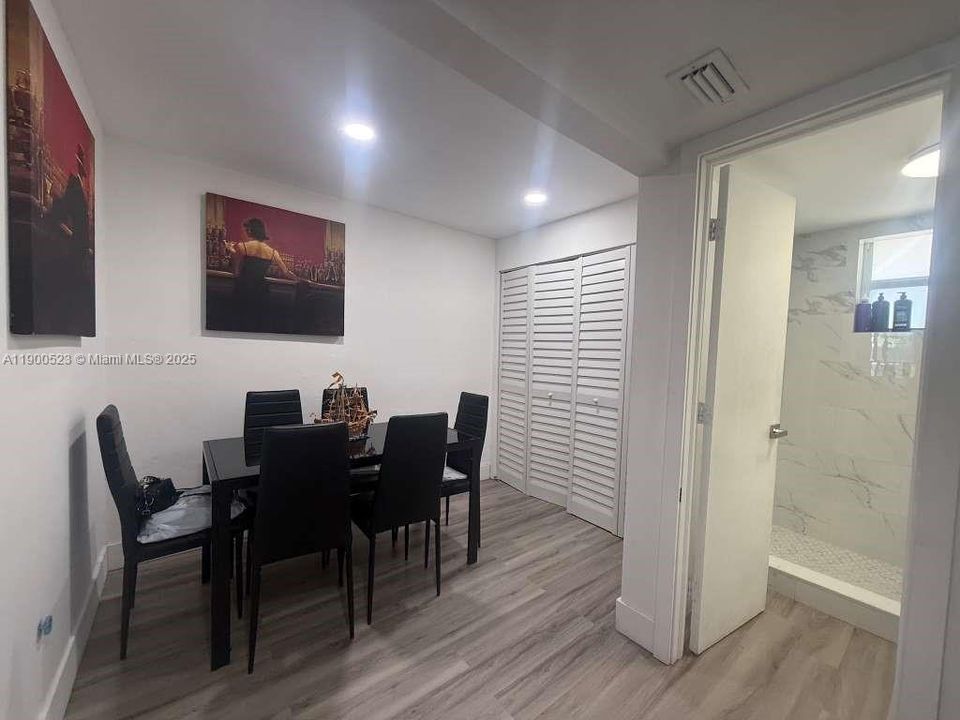 For Sale: $160,000 (2 beds, 1 baths, 850 Square Feet)