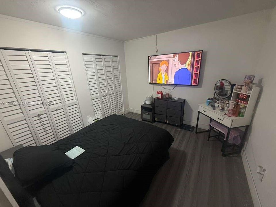 For Sale: $160,000 (2 beds, 1 baths, 850 Square Feet)