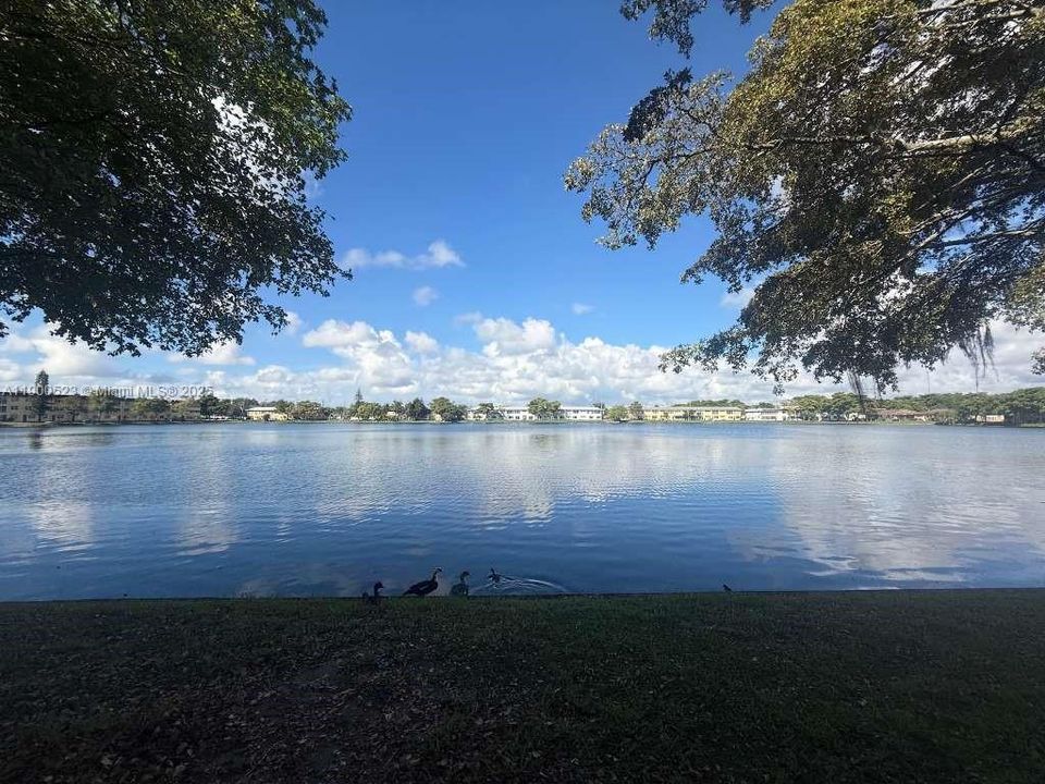 For Sale: $160,000 (2 beds, 1 baths, 850 Square Feet)