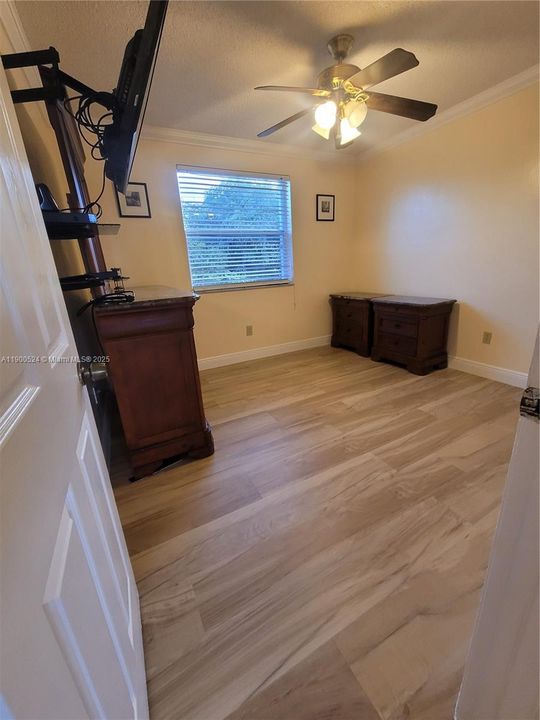 Active With Contract: $3,100 (3 beds, 2 baths, 1456 Square Feet)