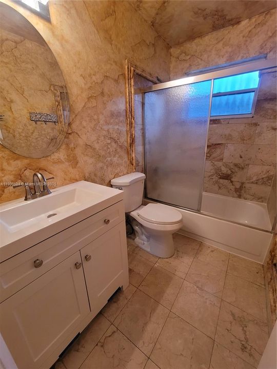 Active With Contract: $3,100 (3 beds, 2 baths, 1456 Square Feet)