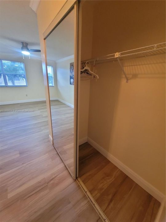 Active With Contract: $3,100 (3 beds, 2 baths, 1456 Square Feet)