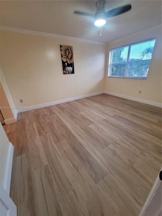 Active With Contract: $3,100 (3 beds, 2 baths, 1456 Square Feet)