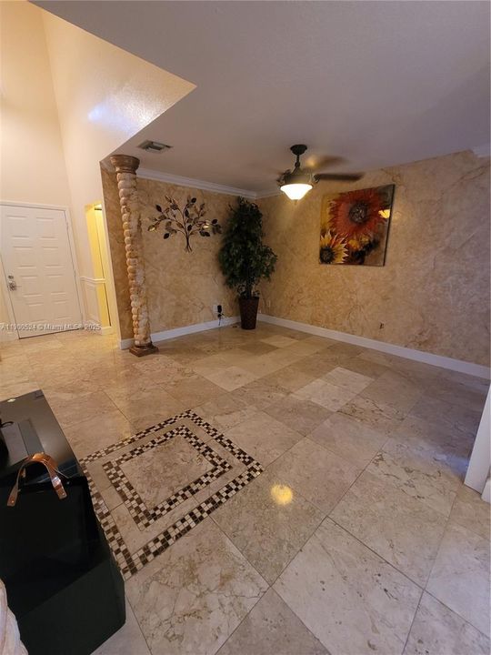 Active With Contract: $3,100 (3 beds, 2 baths, 1456 Square Feet)