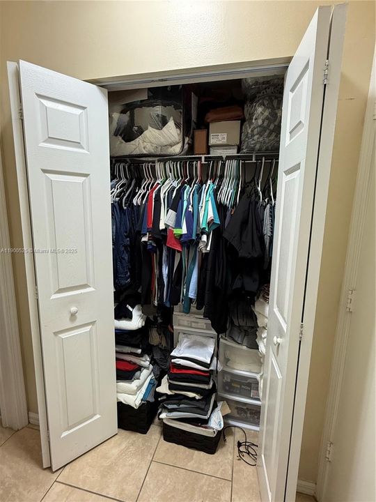 合同活跃: $187,000 (1 贝兹, 1 浴室, 625 平方英尺)