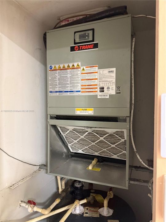 合同活跃: $187,000 (1 贝兹, 1 浴室, 625 平方英尺)