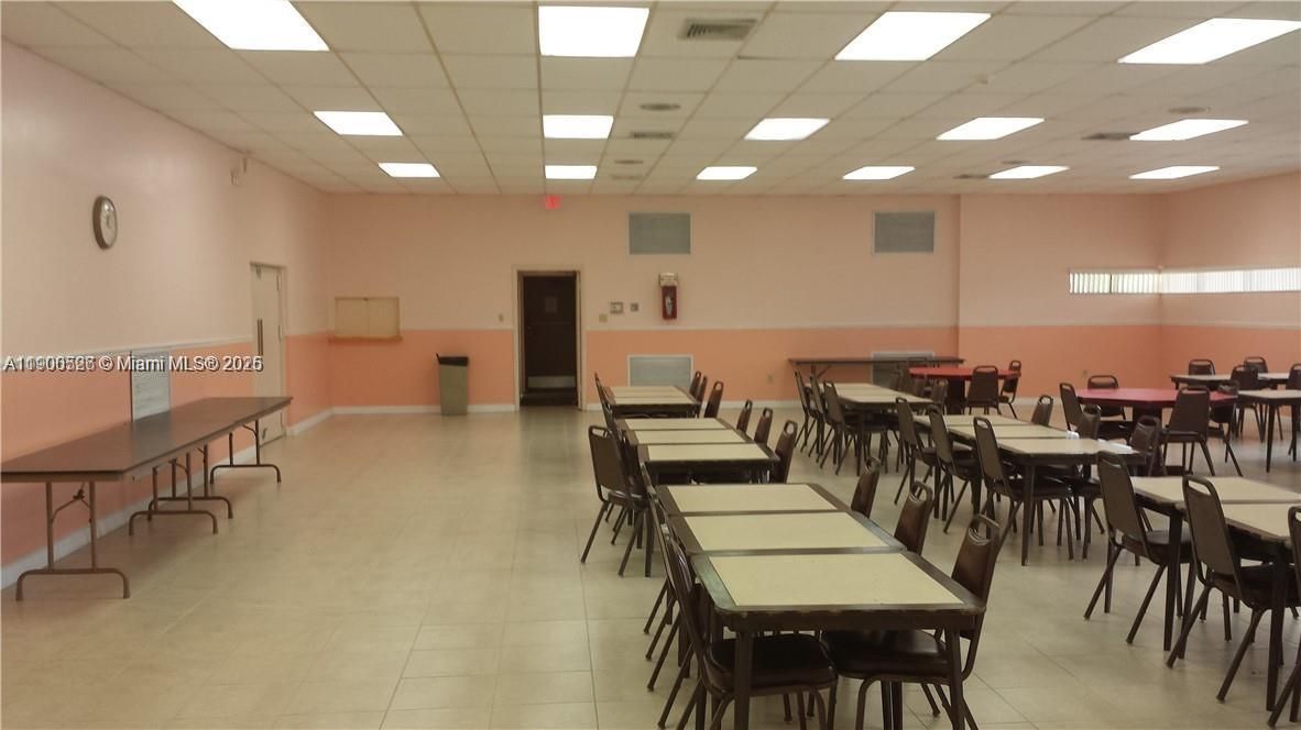 For Sale: $120,000 (2 beds, 2 baths, 850 Square Feet)