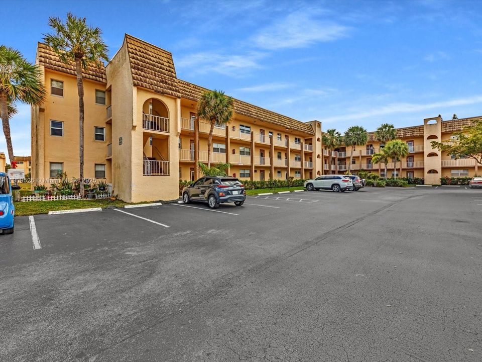 For Sale: $120,000 (2 beds, 2 baths, 850 Square Feet)