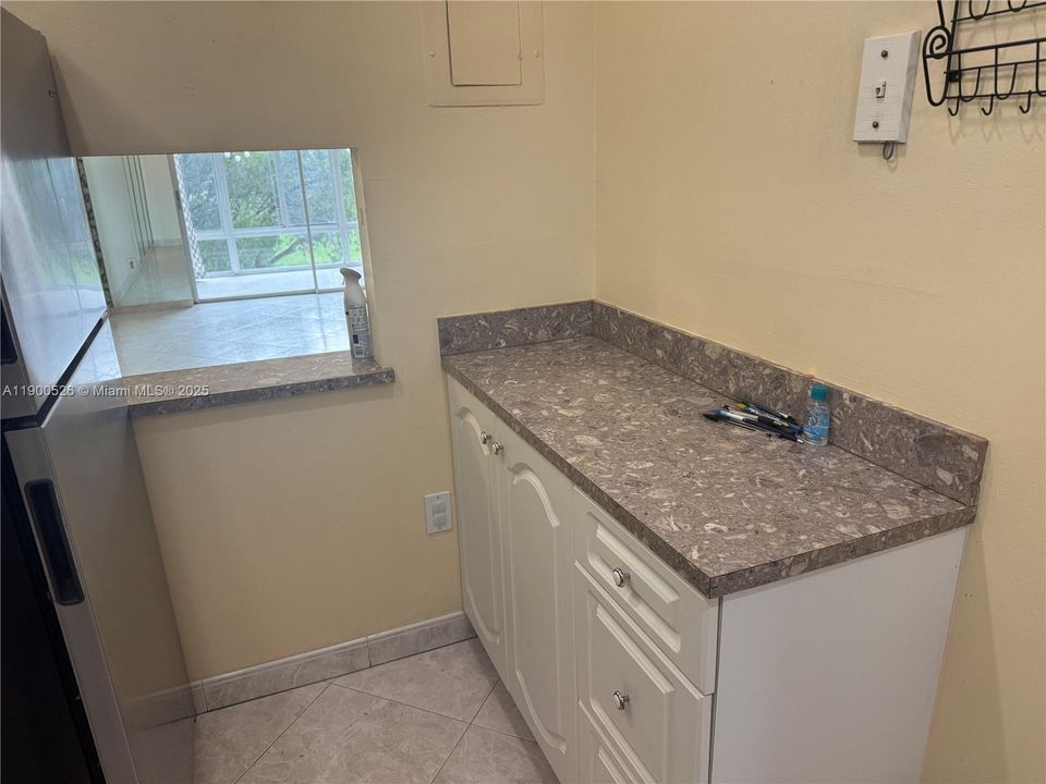 For Sale: $120,000 (2 beds, 2 baths, 850 Square Feet)