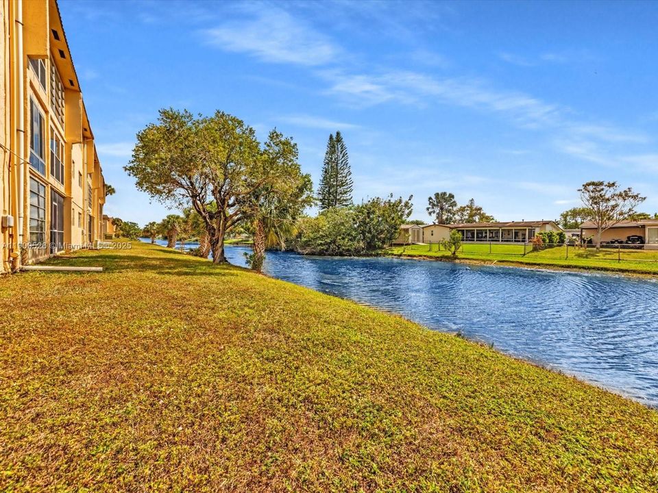 For Sale: $120,000 (2 beds, 2 baths, 850 Square Feet)