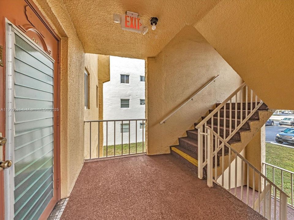 For Sale: $120,000 (2 beds, 2 baths, 850 Square Feet)